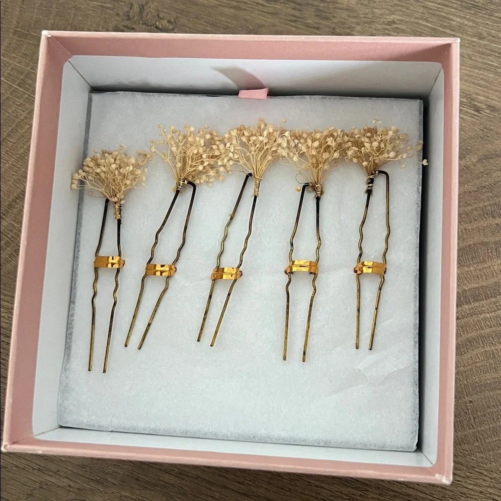 Les Couronnes de Victoire Preserved Floral Hair Pins Set Gold Bridal Accessories